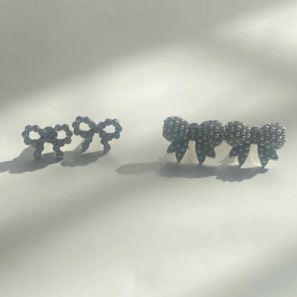 Bow Earring Set - Picture 6 of 6